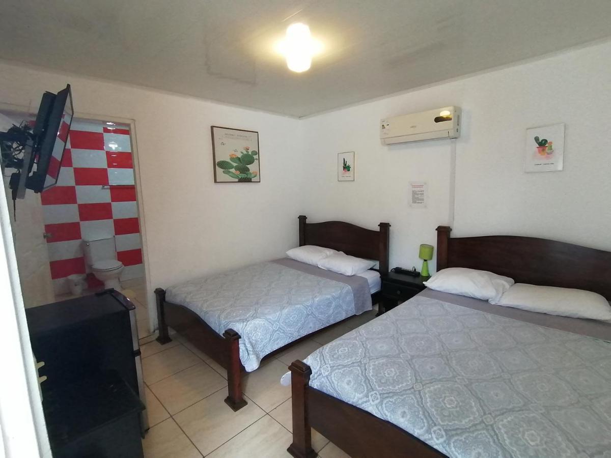 Hostal Compostela Inn Давид Екстериор снимка