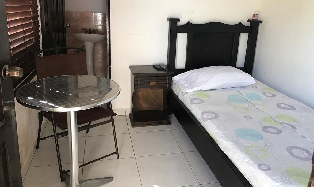 Hostal Compostela Inn Давид Екстериор снимка