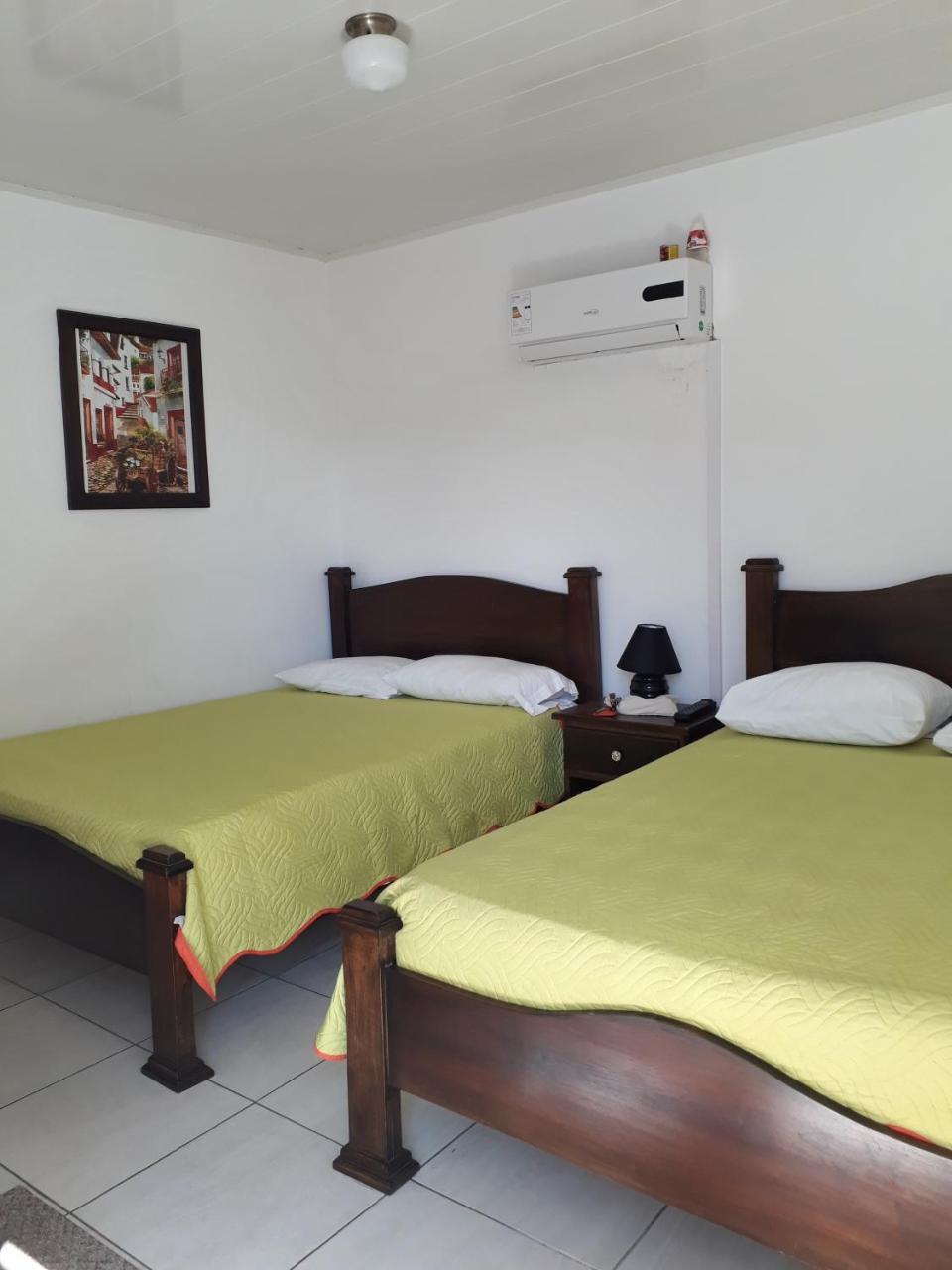 Hostal Compostela Inn Давид Екстериор снимка